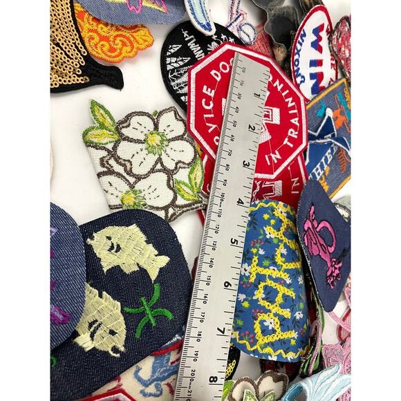 150 PC Assorted Sewing Applique Patches Iron on Sew On NEW Mixed Sequin Crafting - Picture 12 of 16